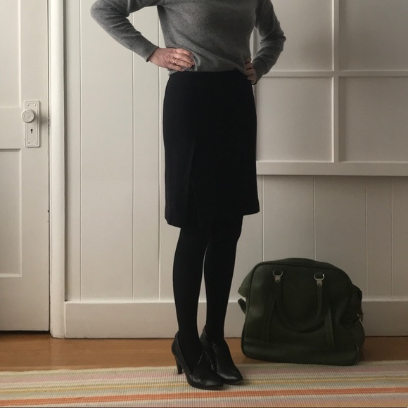 PRADA Black Skirt 100% Wool - Picture 4 of 5
